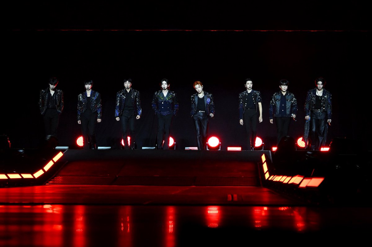 DDArenaAZ's tweet photo. Still not over last night. 🔥 @ATEEZofficial please come back to Glendale soon. 🙏

#ATEEZ #InYourFantasy #KPop #Arizona #Glendale https://t.co/wbwi9reJHB