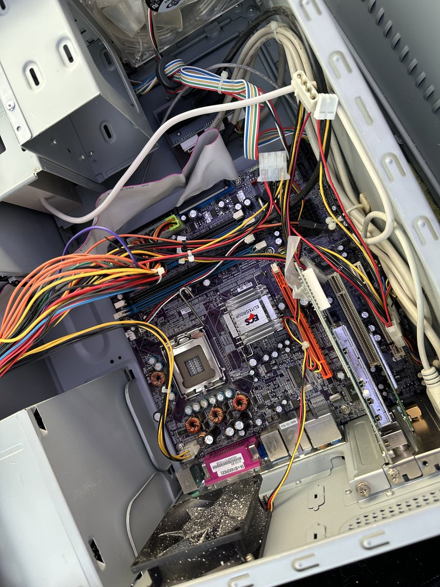 I FOUND A FRIGGIN FRYS PC AT VALUE VILLAGE