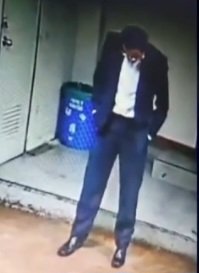 ESTO ES LO QUE QUEDA DEL LAGARTO! 
No nos alegra; pero bien merecido que se lo tiene. Cabizbajo, con un caminar lento y sin salida. Atrás quedó la soberbia y la prepotencia. Es solo un despojo lo que queda. 
Están vengadas las vidas de 200 mil Peruanos. 
Viva el Perú 🇵🇪