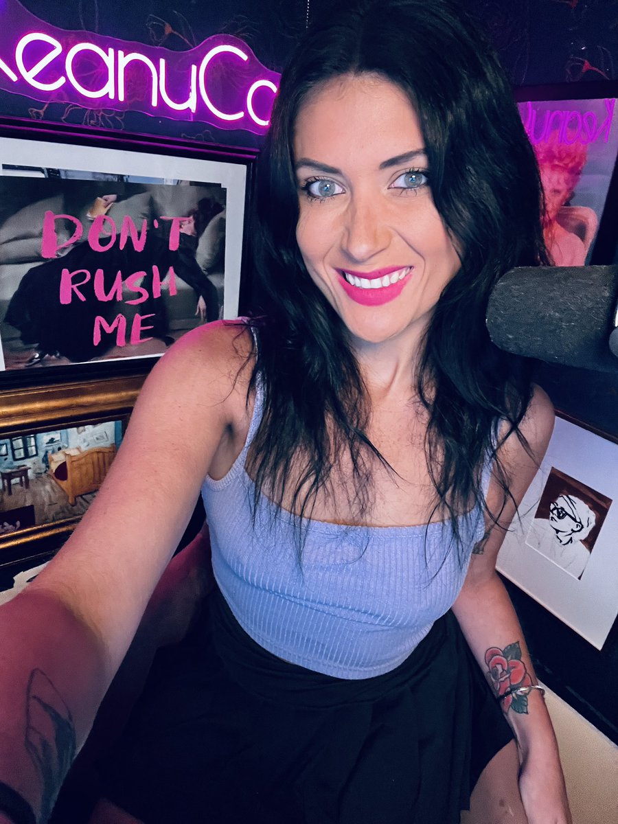 Kiki Live starting now!! Weeeeeee! #ootd