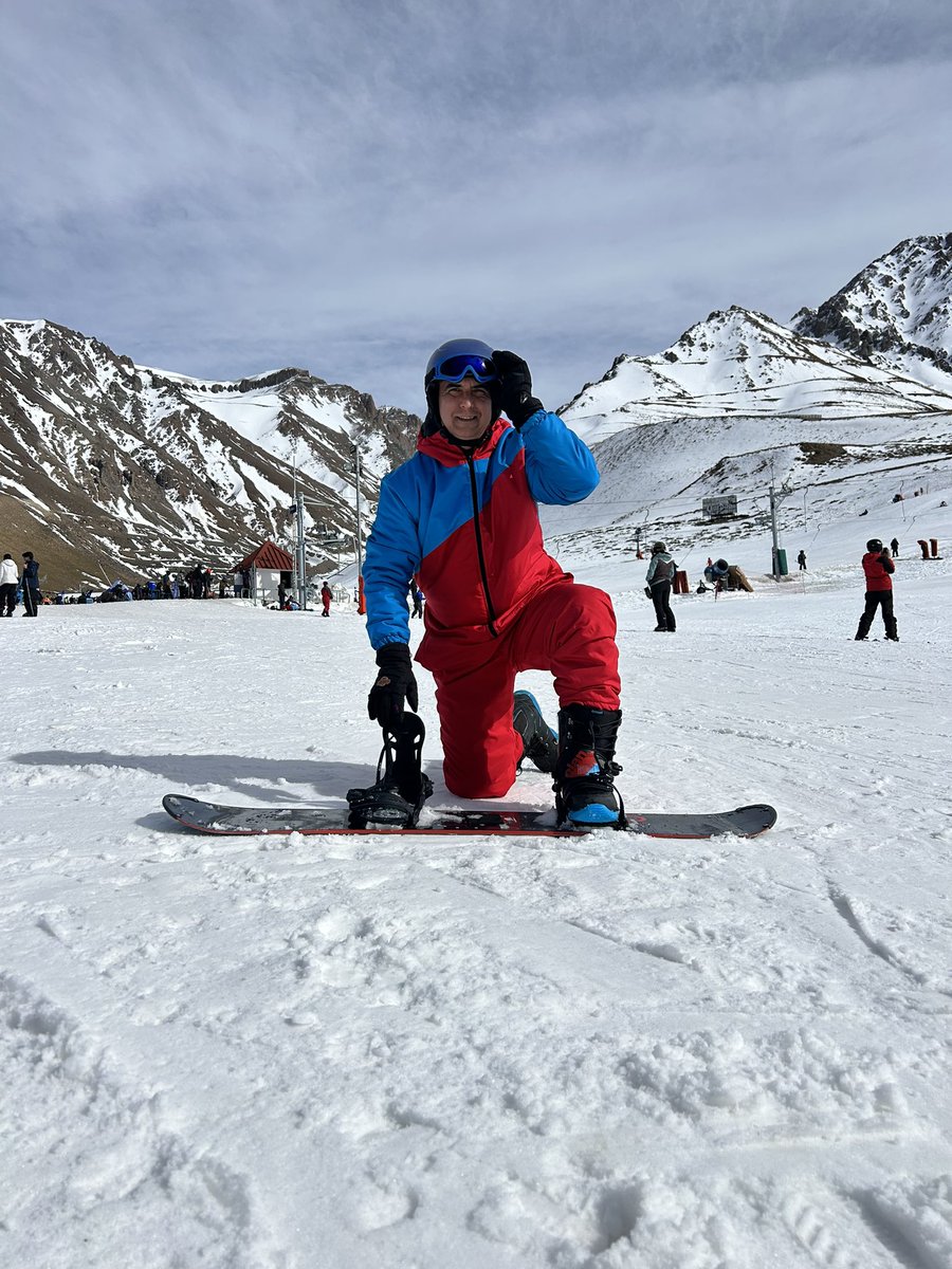 GabrielSalgadoA's tweet image. #snowboard #lasleñas #gabrielsalgadoabogado #abogado #derechodeimagen #dañosyperjuicios