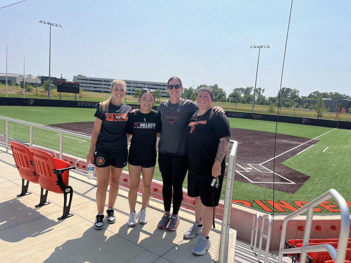 KamrynAoki's tweet photo. GO TIGERS!! Beyond blessed to announce my commitment to the admissions process at Princeton University! 🧡🖤

@PUSoftball @CoachSween @CoachDavis1321 @CoachAshleyMcD @Firecrackersinc https://t.co/tJoeAfrgEP