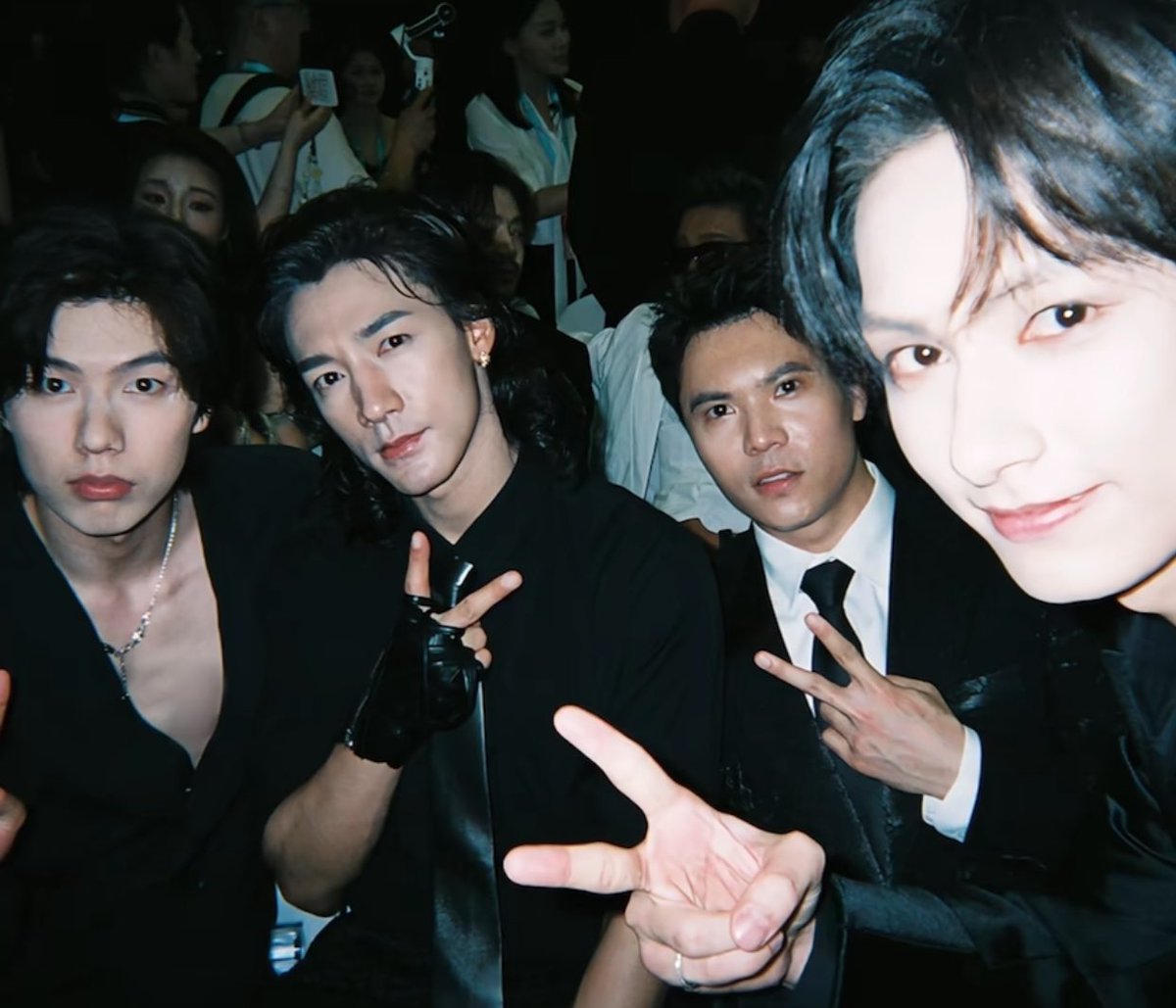 moontomeetyou's tweet photo. JunHui’s film roll moments with The Shadow’s Edge cast at SIFF 📸🖤 https://t.co/4k110s9CBU