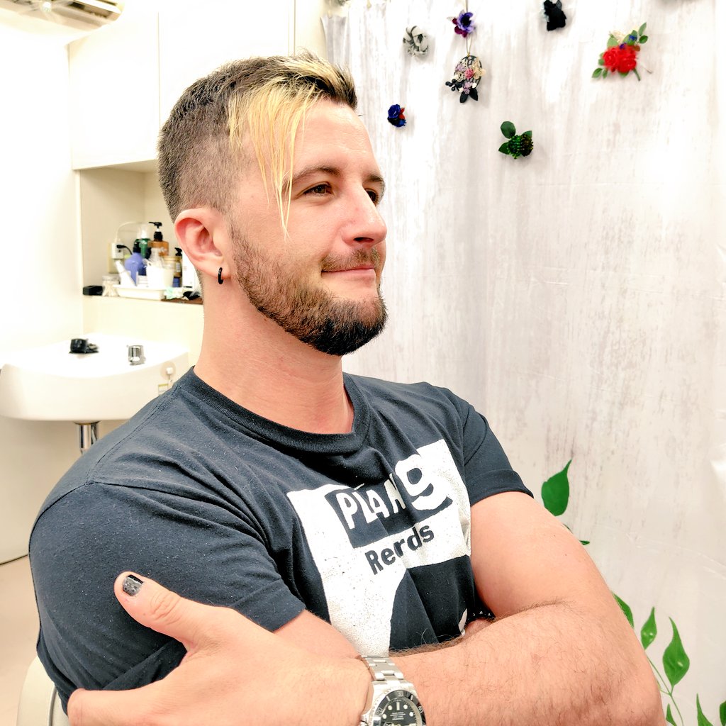 昨日のクリス🤟✨今日はBUNBUNがデビューするらしいです🎉🤩🎉上野のメインはクリスファミリー1色😆🌈ご来店ありがとうございました😊🙏