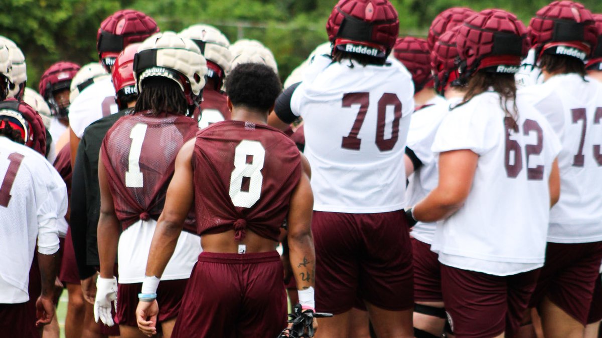 LHU_Football's tweet photo. Practice #1 in the books!...Now its time to stack days!
💪💪💪

#LockedIn🔒🦅 https://t.co/bmoeTQ2WHZ
