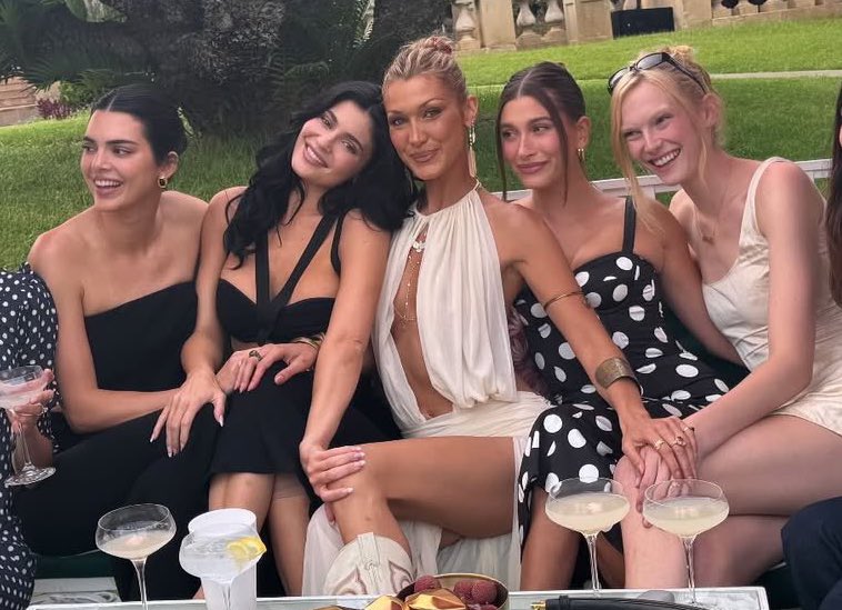 OMG KENDALL, KYLIE, BELLA, HAILEY AND ALEX TOGETHER