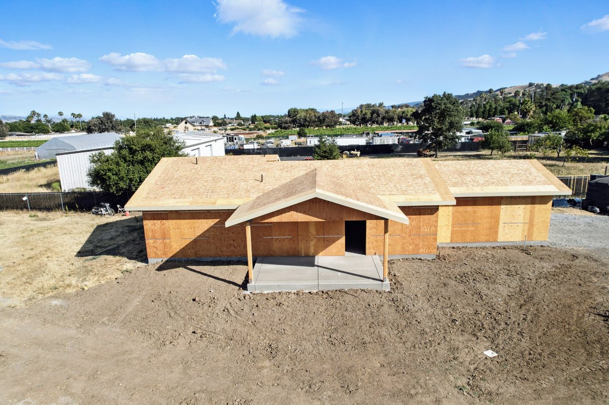 tenthsinc's tweet photo. Forget everything you know about backyard living.

The future of home is here, and it’s meticulously crafted for you. This isn't just an ADU; it’s a bespoke masterpiece in the making, designed and built to be uniquely yours.

#tenthsinc #construction #restoration #development #consulting