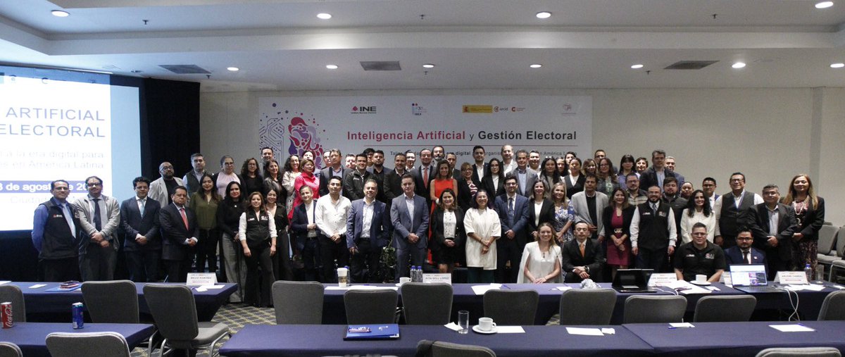 RitaBellLpz's tweet photo. ¡Alianza estratégica! @Int_IDEA e @INEMexico firmamos Memorando de Entendimiento para fortalecer la colaboración en materia electoral y, dando cumplimiento al mismo, iniciamos con éxito el taller “Inteligencia Artificial y Gestión Electoral", dirigido al personal del Instituto https://t.co/7kyqeUcrmc