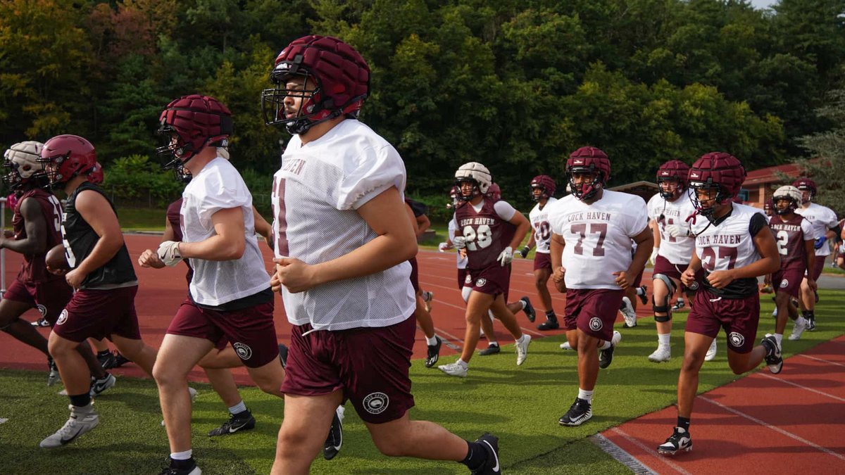 LHU_Football's tweet photo. Practice #1 in the books!...Now its time to stack days!
💪💪💪

#LockedIn🔒🦅 https://t.co/bmoeTQ2WHZ