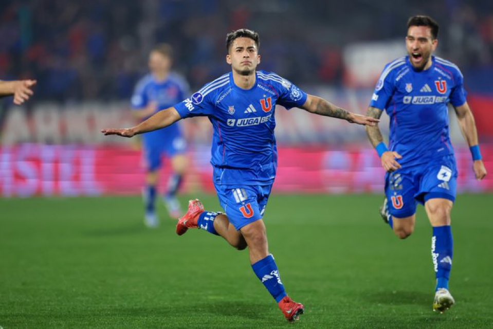 ⚽️🇨🇱  ESE ES EL CAMINO 💪🏻
Lucas Assadi (21|🇨🇱) giró a tiempo y va camino a su mejor versión. Entendió que no basta con ser “bueno”, tenía que trabajar en lo físico y ser desequilibrante en más de un puesto. Creo que lo está haciendo. Sin borrar tuit o videos los que lo liquidaban