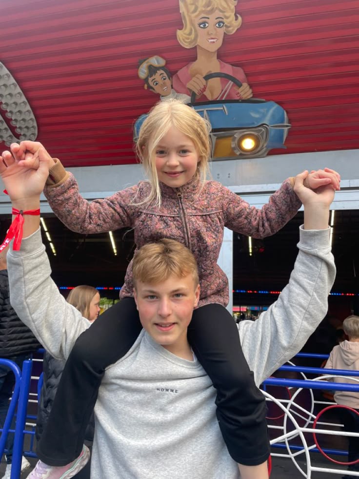 Feliz dia das minhas caçulinhas 💚🌸 amo vcs pequenas estrelas 💐🍃