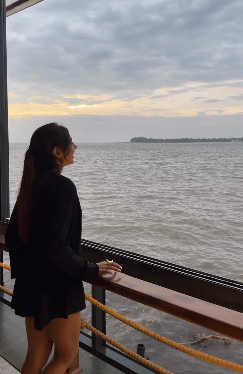 itnisibaat_'s tweet image. she’s so pretty, istg i can never get enough!😭🥹💋😭🥹💋😭🥹💋 | #nititaylor