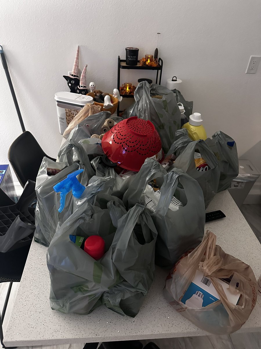 Para nuestro cantón 
<a href="/xsleikk/">Sleik</a> 🩷