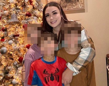 The99Percenter's tweet image. Father of New Zealand woman held in US by Ice along with six-year-old son voices hope for release theguardian.com/world/2025/aug…

#LockupTrump #MarchAgainstTrump #MAGA #DictatorDon #January6th #PutinsPuppet #ManchurianCandidate #Cult47 #DonTheCon #ICE