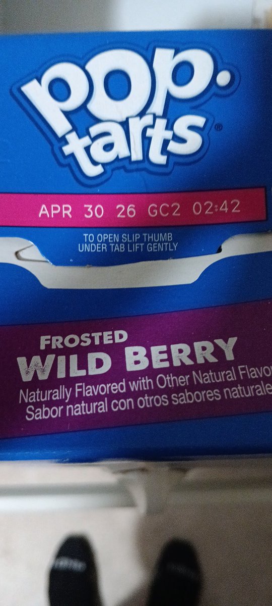 SmithBeatz1's tweet photo. I really wasn't planning on complaining again, but it's not fair to me or other Poptart lovers. This seems like the new standard and it's a shame. I feel like I'm gambling everytime I go get a box of Wild Berry Poptarts. Just bought last night from Walmart 😞 https://t.co/HosF4EYZXY