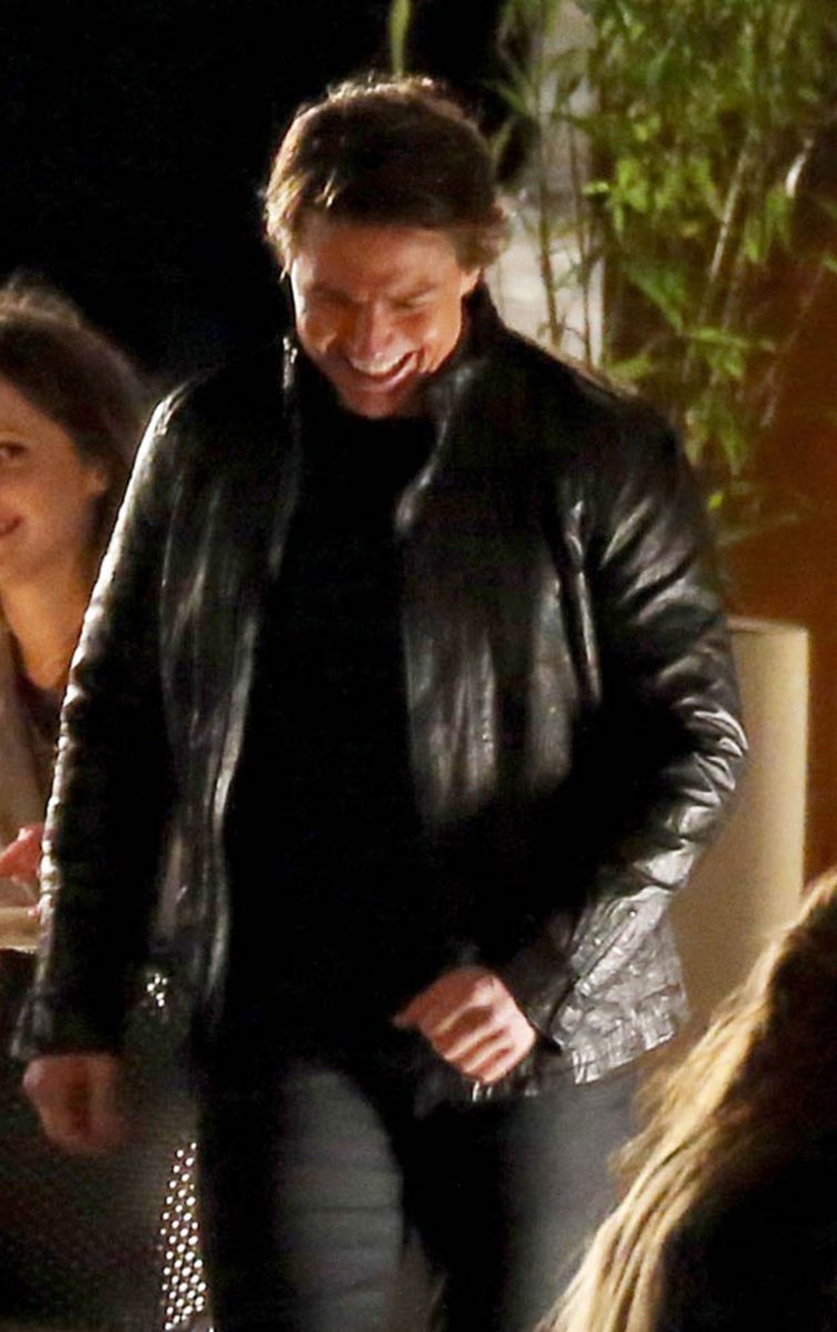 sdrose93's tweet image. Tom on set of MI5 🥰
#MissionImpossible #RogueNation