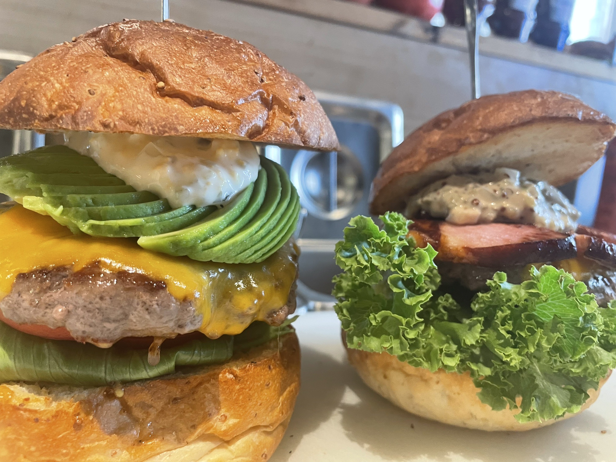 くまさんホワイトハンバーガー くまさんホワイトハンバーガー CHILLAX BURGERS &WINE