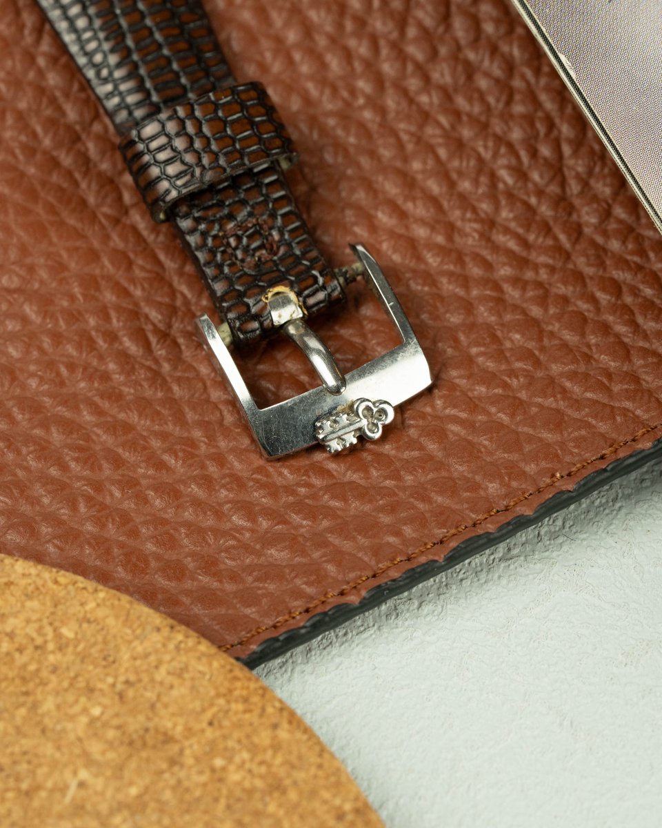 arrowsvintage's tweet photo. This Corum watch is the epitome of a stylish dress watch. A silver linen dial, 6mm of thickness, this is probably one of the best values out there. Available on the site now. https://t.co/Y5NSxvQj0D