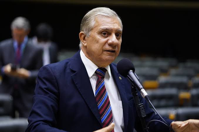 Algoritmos não podem ser cúmplices de crimes.
Sem regulamentação, redes sociais permitem que a exploração infantil avance e até geram lucro com isso.
Vamos priorizar projetos contra esses crimes e endurecer penas para misoginia contra meninas online. #Protecaojá