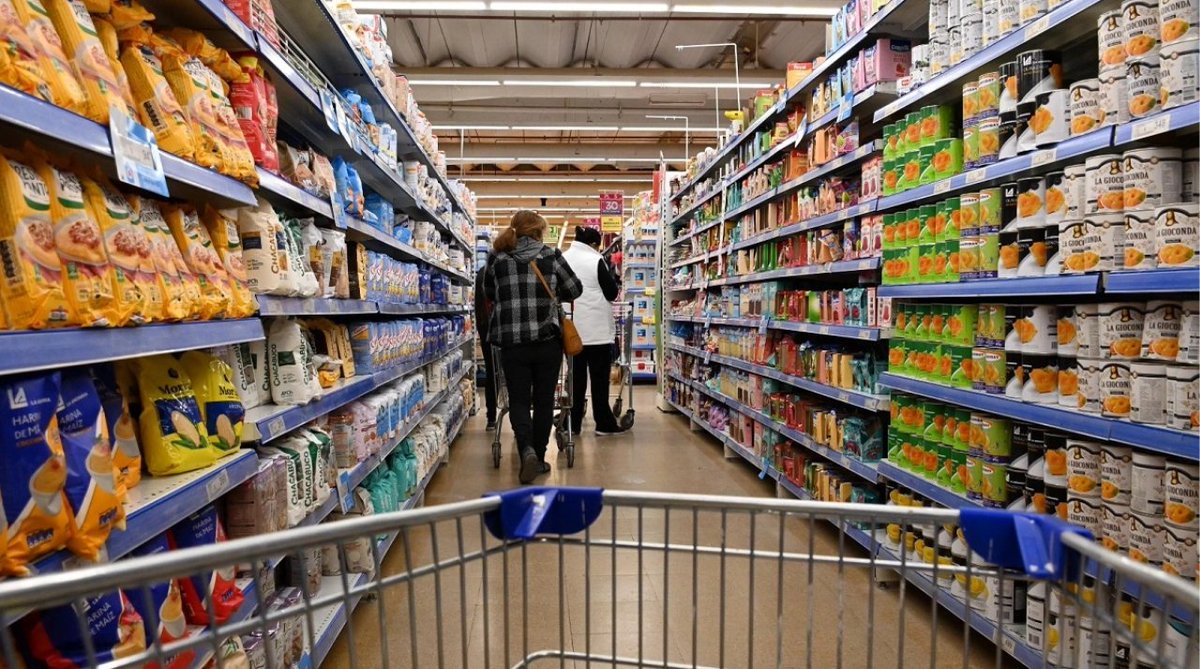 MarinaLoly's tweet photo. La inflación de julio fue del 1,9% según el INDEC https://t.co/uaTJiGahGn @OpinionFrontal https://t.co/HHQCVYfSJ7