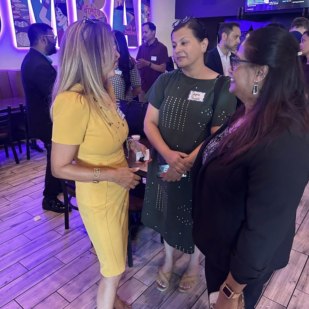 Dr. Elba Garcia (@drelbagarcia) on Twitter photo Fortaleciendo Lazos 🤝
🇮🇳 ¡Qué tiempo tan maravillosa en el Happy Hour de Networking de <a href="/USICOCDFW/">USICOC DFW</a>!
👩💼 Un honor conectar con líderes empresariales y aliados comunitarios forjando un futuro más brillante para el Condado de Dallas.
#Dallas #GrandPrairieTX #IrvingTX #MesquiteTX Fortaleciendo Lazos 🤝
🇮🇳 ¡Qué tiempo tan maravillosa en el Happy Hour de Networking de <a href="/USICOCDFW/">USICOC DFW</a>!
👩💼 Un honor conectar con líderes empresariales y aliados comunitarios forjando un futuro más brillante para el Condado de Dallas.
#Dallas #GrandPrairieTX #IrvingTX #MesquiteTX