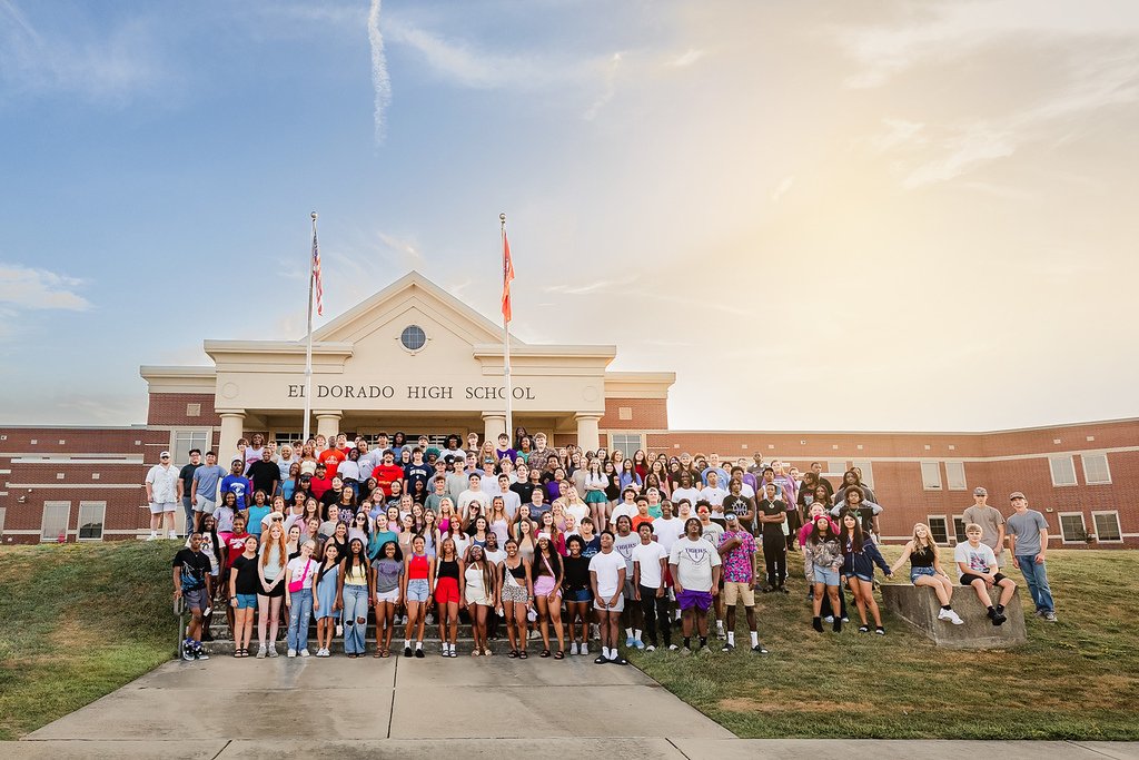 A golden sunset for the Class of 2026 as they step into their senior year! 🌅💜