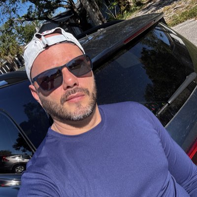 Johny tweet media