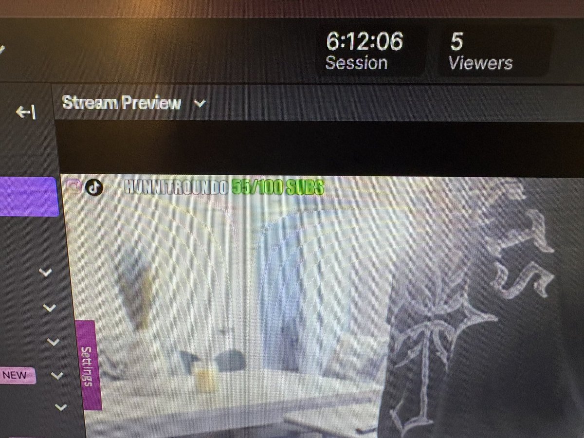 𝒪 ‘s tweet media