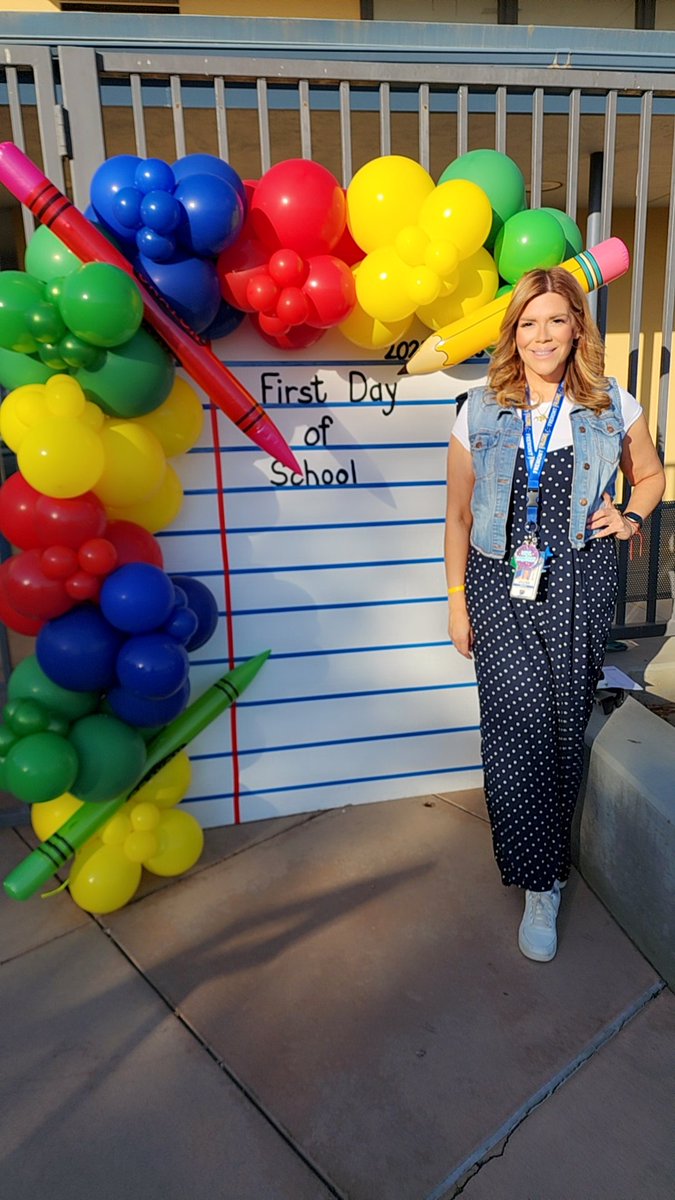 Happy First Day of School from your Fremont ASSW, BIS's and FACE 💙