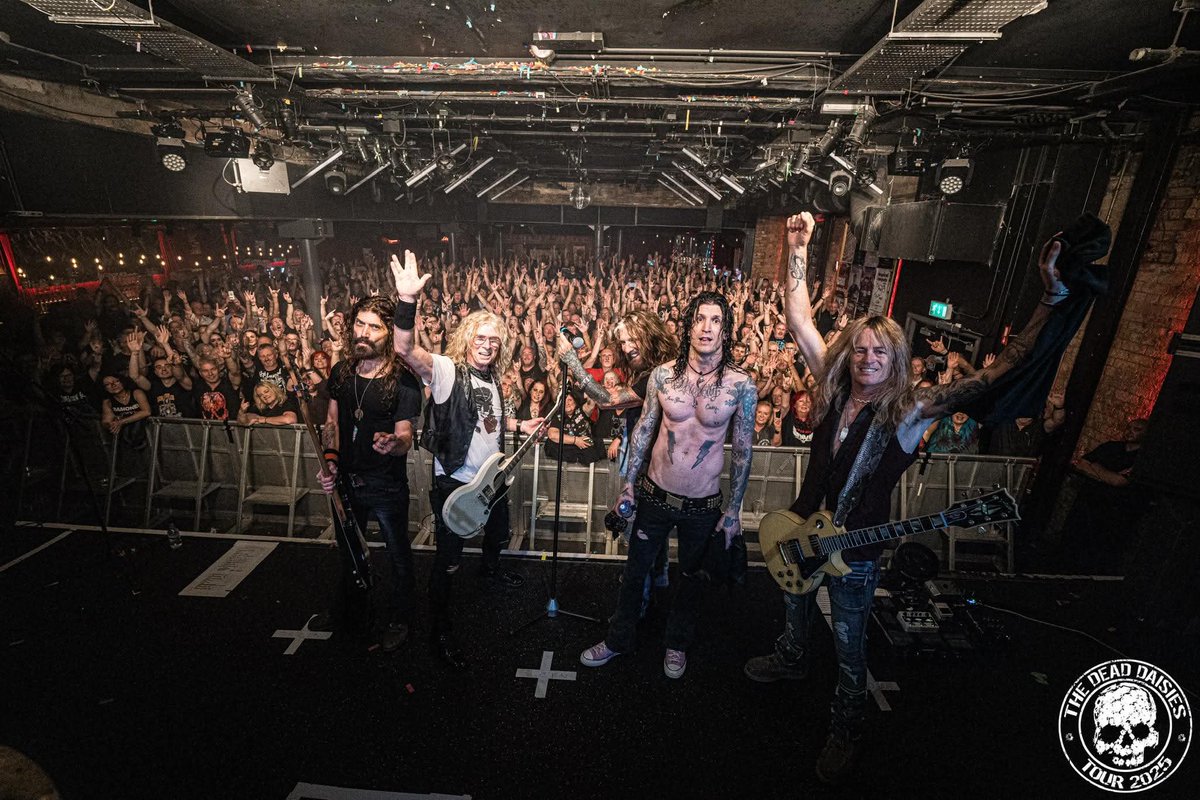 John Corabi tweet media