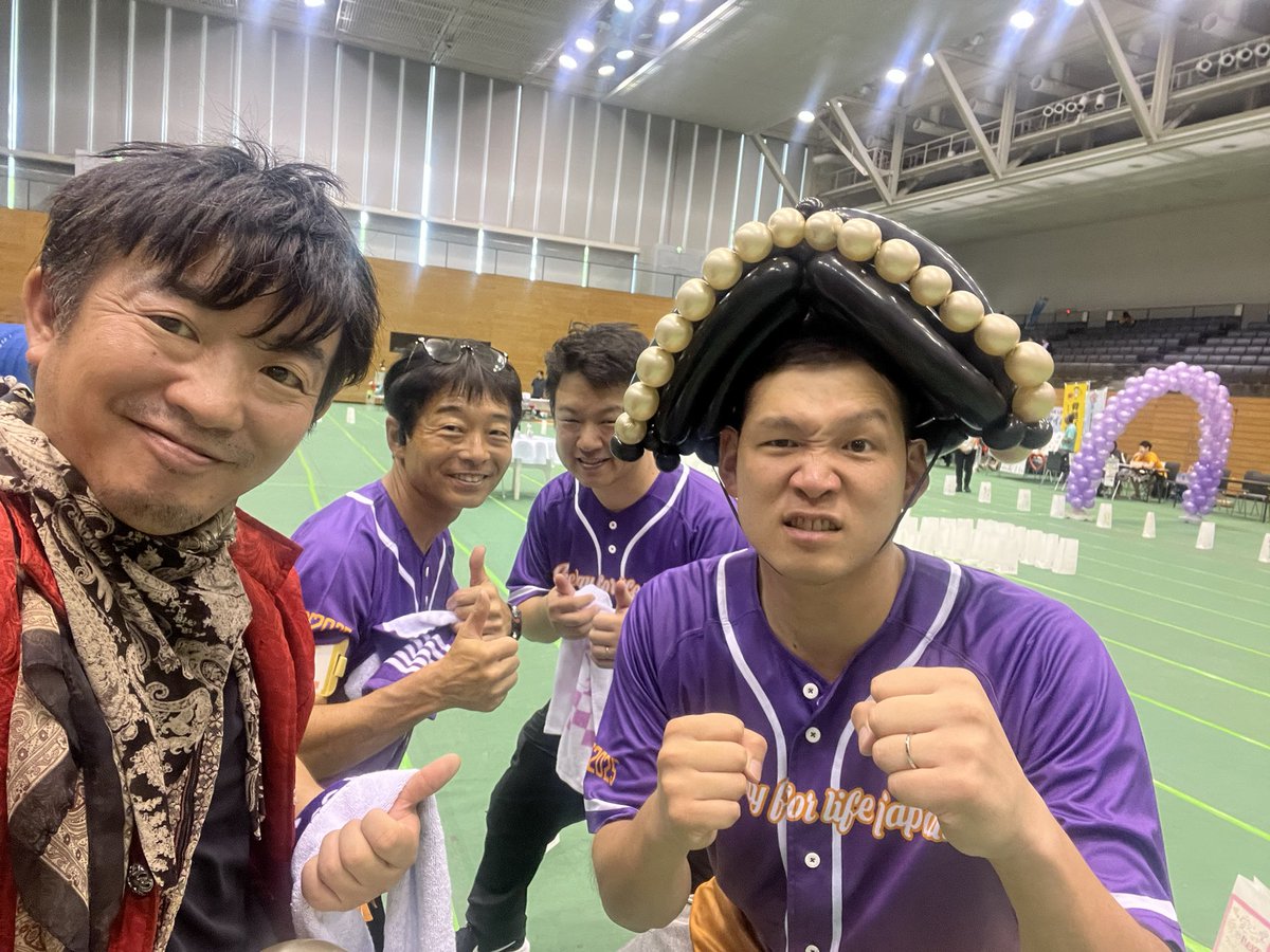 performantarou1's tweet photo. がん抑圧運動リレーフォーライフにバルーングリーティングで参加。参加して7年目。今回は筑波での立ち上げ✨ https://t.co/NpW5wtwikc