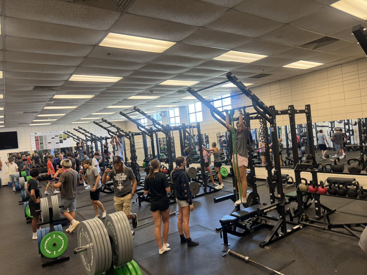 The Mountain Ridge <a href="/TheMRHS/">Mountain Ridge</a> <a href="/mrhs_athletics/">Mountain Ridge Athletics</a> <a href="/DVUSD/">Deer Valley Unified School District</a> cross-country team working on strength today. 💪