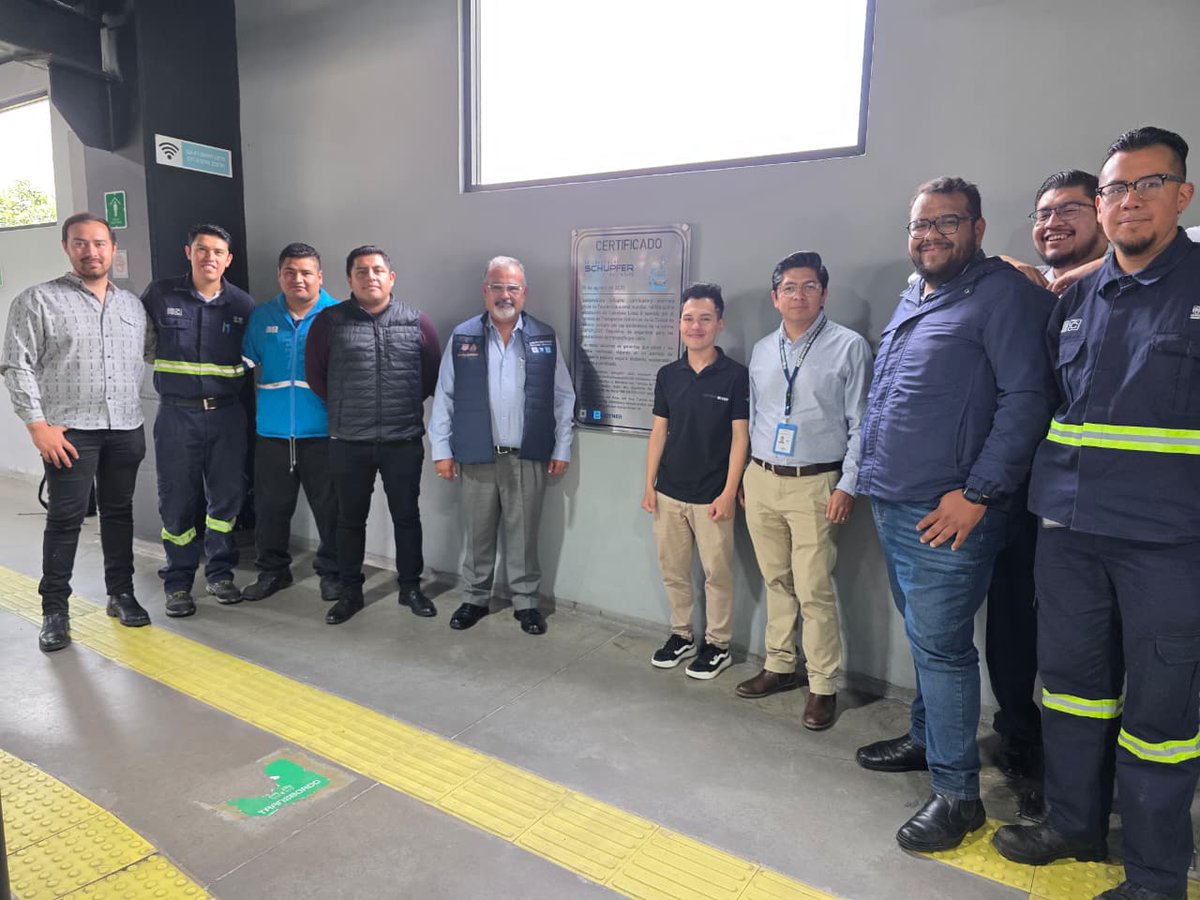 DirectorSTE's tweet photo. Luego de la revisión anual 2025,  recibimos nuevamente la certificación de seguridad de la línea 2 de @MICablebusCDMX por parte de la empresa Seilbahnbüro Schupfer https://t.co/RtctB2m7S9