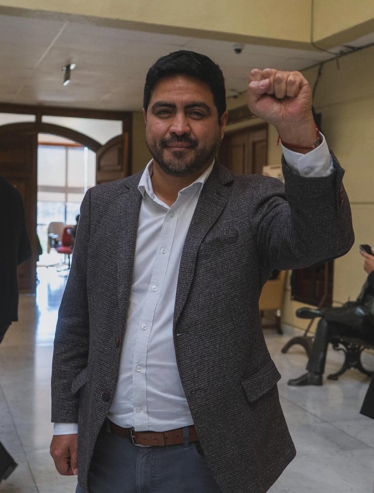 Aunque algunos lo tiren como insulto, aquí estamos orgullosos de ser zurdos.

Con la derecha nunca.

#DiaDelZurdo
