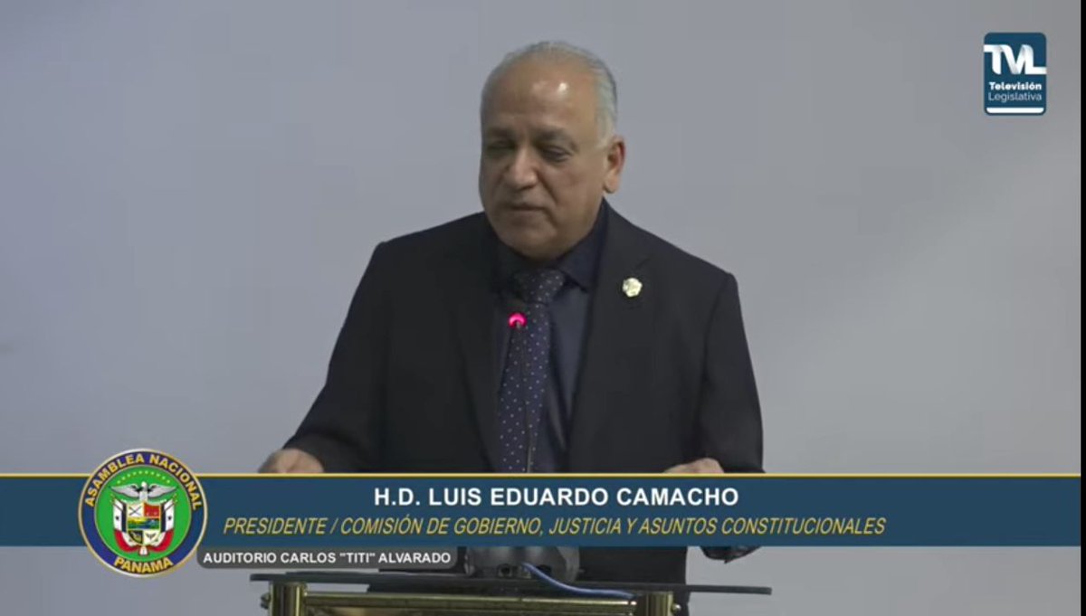 Se reelige el Diputado Luis Eduardo Camacho como Presidente de la Comisión de Gobierno y Asuntos Constitucionales.