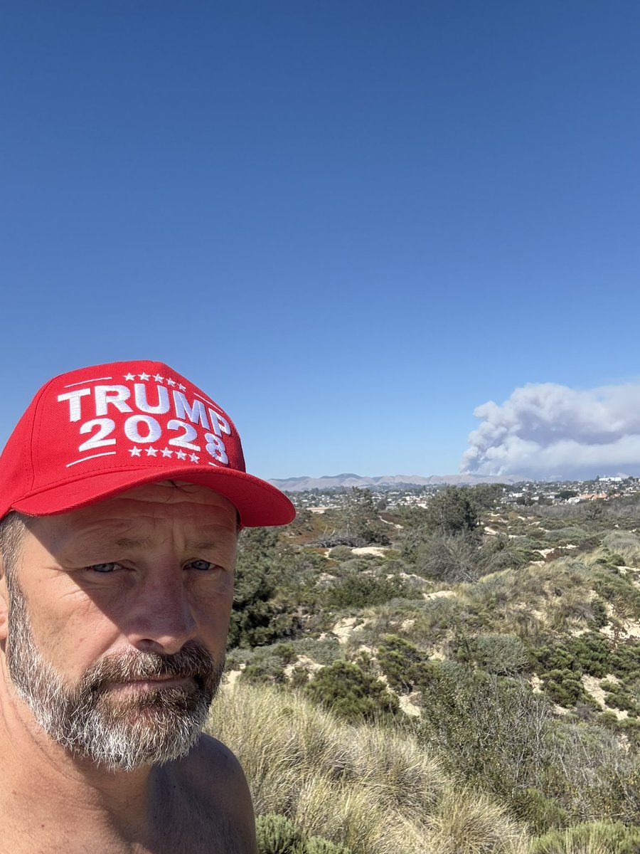Oreo Express (@oreoexpress) on Twitter photo Postcard from California. The state is burning and <a href="/GavinNewsom/">Gavin Newsom</a> is full blown stage 5 TDS. Postcard from California. The state is burning and <a href="/GavinNewsom/">Gavin Newsom</a> is full blown stage 5 TDS.