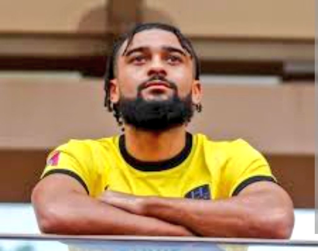 transfers_pt's tweet photo. 🔔 Vitória Sport Club ◼️◻️

According to ukranian sources, Vitória Sport Club from Portugal is keen to sign Left Back Théo Ndicka, 25, from PFC Oleksandriya. 🇺🇦

A move to Guimarães seems very appealing for the French.

@VitoriaSC1922 
@RadioSantiagoFM 
#guimaraes
#exclusive https://t.co/FHvvVJAGD1