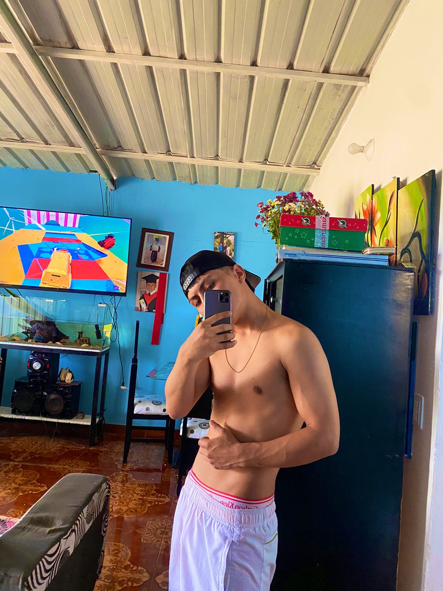 whos_A2's tweet photo. 😴🏡 https://t.co/NCOwj8MCQ8