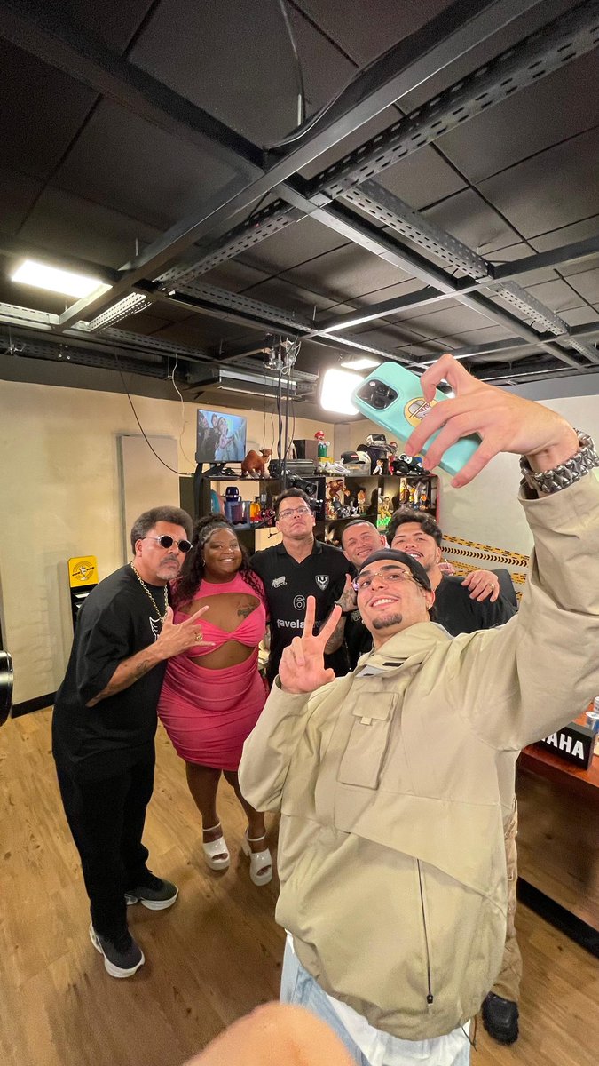 Estamos AO VIVO no <a href="/Podpah/">Podpah</a> 🔥

Estão acompanhando?