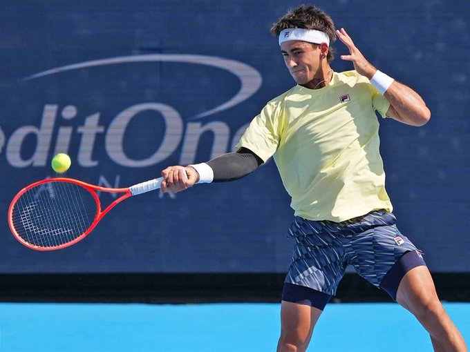 #Tenis"Fran es una persona encantadora, con un carácter fantástico y una muy buena energía. Además, es un jugador que tiene muchísimas virtudes, que es muy versátil, que tiene un gran servicio y buenos golpes", parte de lo que dijo <a href="/Javierfrana/">Javier Frana</a> sobre el marplatense <a href="/fran_comesana/">Fran Comesaña</a>