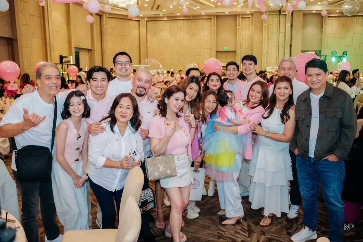JAmantes PH 🔶️ (@jamantesph) on Twitter photo More snaps of Julie and Rayver at Isabella's 1st birthday party 🩷
<a href="/MyJaps/">JULIE ANNE SAN JOSE</a> <a href="/RAYVERCRUZ20/">Rayver Cruz</a>
📸: Maria Patricia Dianne Medina
facebook.com/share/p/16hwrC…
#JulieAnneSanJose
#RayverCruz More snaps of Julie and Rayver at Isabella's 1st birthday party 🩷
<a href="/MyJaps/">JULIE ANNE SAN JOSE</a> <a href="/RAYVERCRUZ20/">Rayver Cruz</a>
📸: Maria Patricia Dianne Medina
facebook.com/share/p/16hwrC…
#JulieAnneSanJose
#RayverCruz