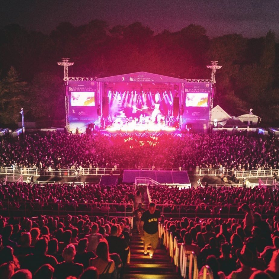 ScarboroughOAT's tweet photo. 🔥What. A. Night!🔥

Huge thanks to @SmashingPumpkin for an unforgettable show, and a massive shoutout to @whiteliesmusic and @ROCKETtheband - you had Scarborough absolutely rocking! 🤘💥 https://t.co/smmFCuQ5Yw