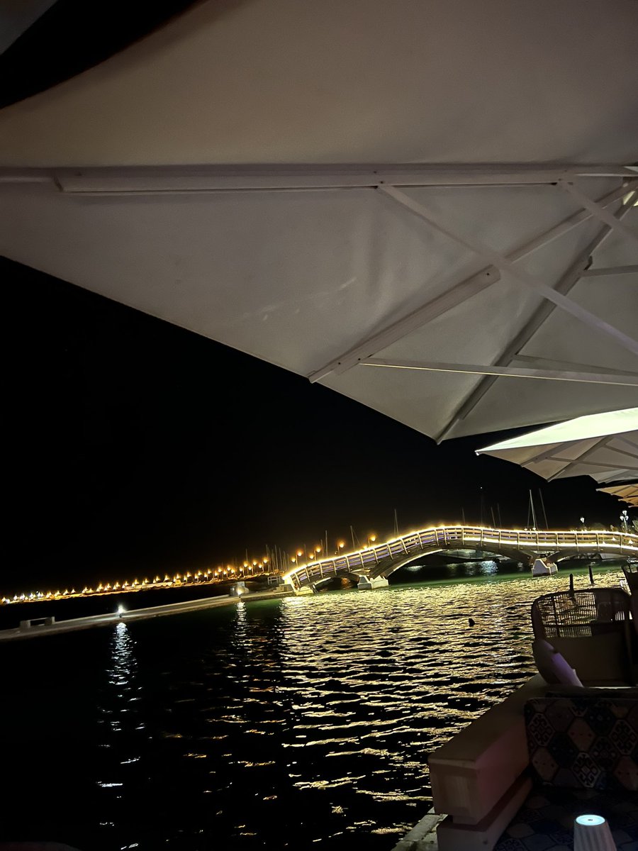 EricaAnaxagorou's tweet image. Σαγιονάρα, πινακολάδας, #yamas και οι μπάτσοι μακριά μας.