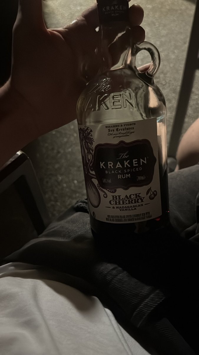 U_K_D's tweet photo. When life starts kicking you so hard you need a friend that stays liquid #stayliquid #depressionsucks #keepmovingforward https://t.co/Ut2SXO8MlW