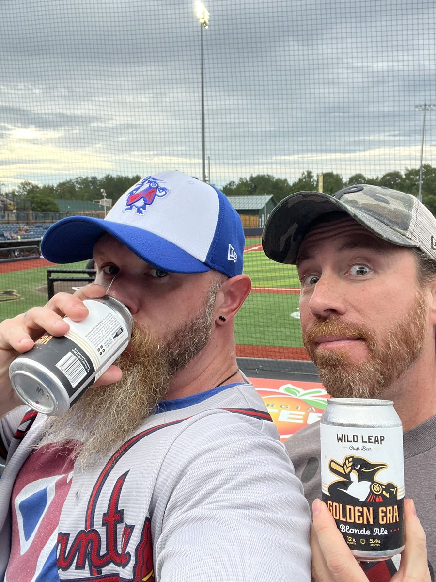 TheBoozerweight's tweet photo. “Nothing Night” at the @GoEmperors game. No music, no promos, no nothing. This is fantastic. Just baseball. #Boozerweight #Braves #baseball #beer #GoEmperors https://t.co/0KJqDckjxb