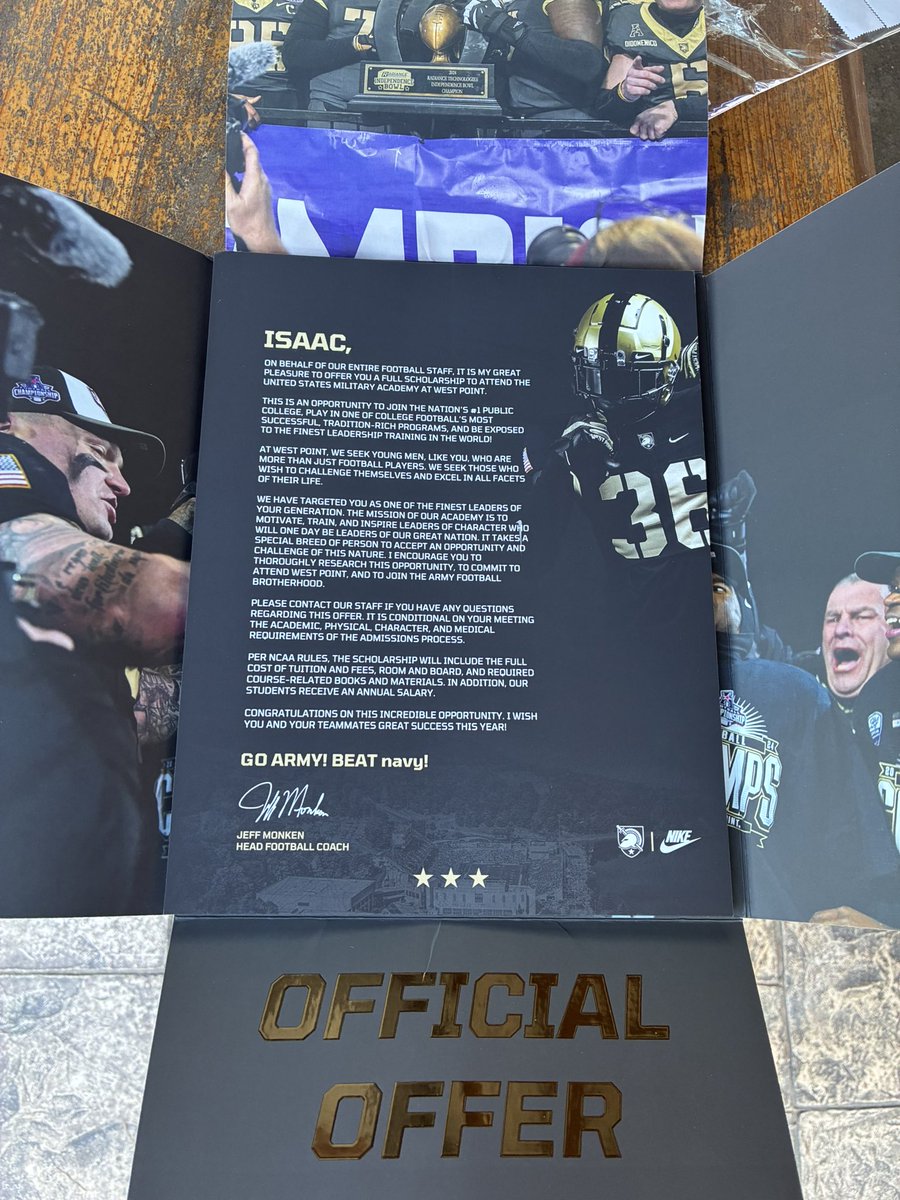 Beyond Blessed and Honored to receive my Official Offer letter from <a href="/ArmyWP_Football/">Army Football</a>💪🏼💪🏼💪🏼💪🏼!!!!! <a href="/cblackshear/">Cheston Blackshear</a> <a href="/CoachJeffMonken/">Jeff Monken</a> <a href="/BKKnightNation/">Black Knight Nation</a> <a href="/Athletics_SISD/">Splendora ISD Athletics</a> <a href="/SplendoraFB/">Splendora Wildcats</a>