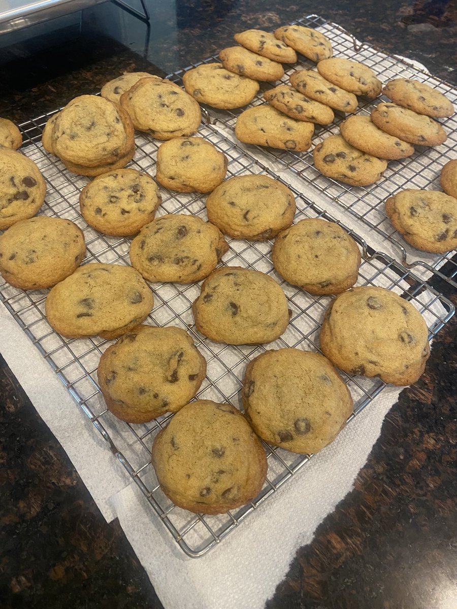 mimimama_12's tweet photo. It’s 100 degrees right now. So why not fire up the oven?!? @thefoodnanny
#kamutflour
#bakingfool https://t.co/ybbJMEE4nV
