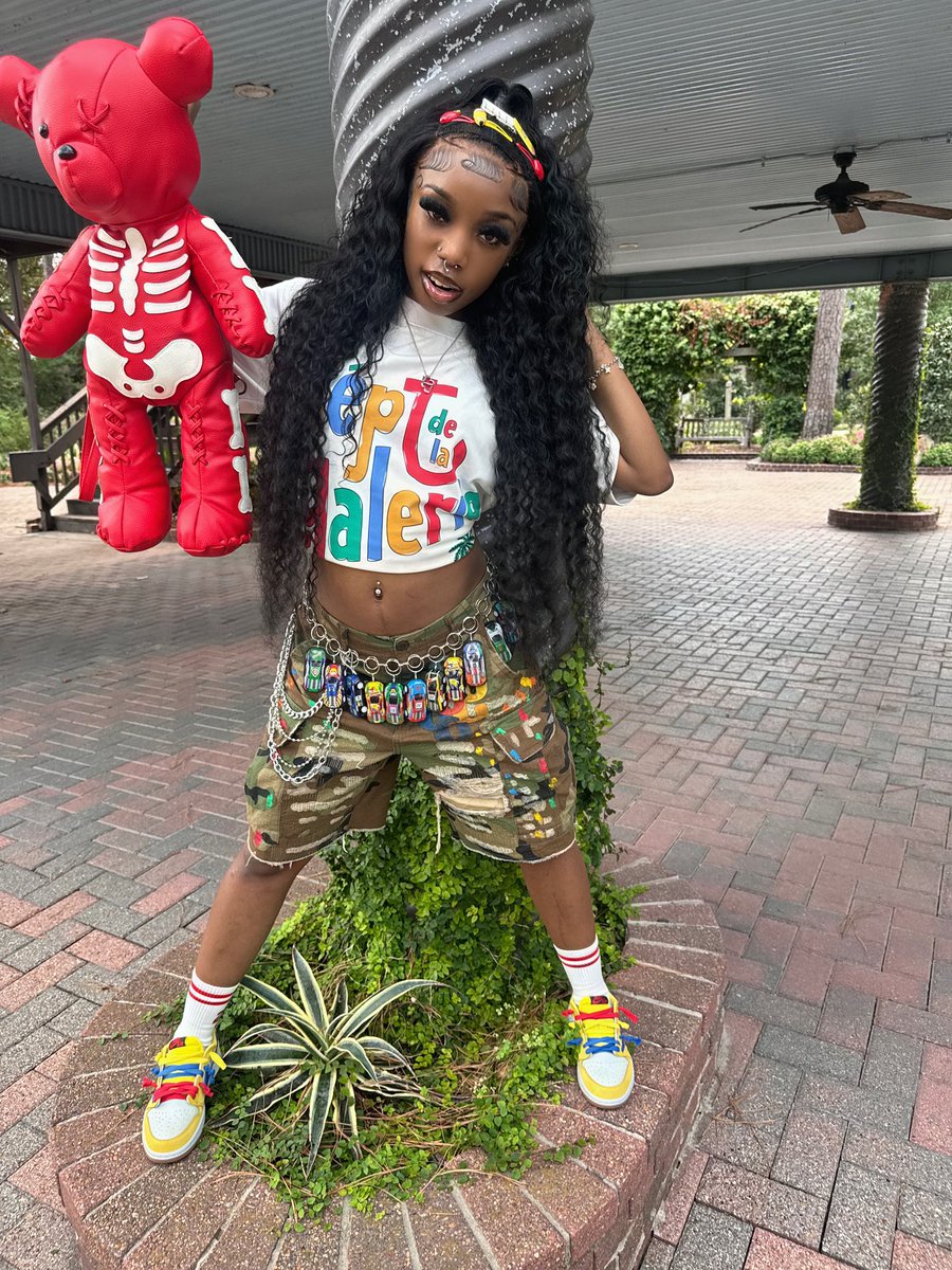 taedaabrxat14's tweet image. #lastfirstday 🔥 .