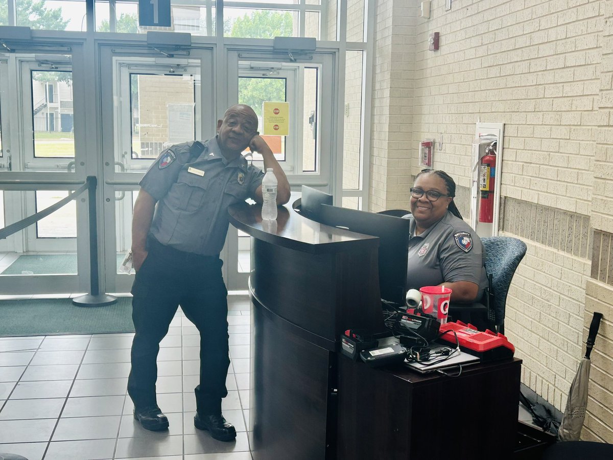 Nichols Jr High tweet media