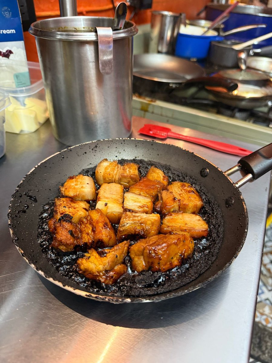 Espinoozaa__'s tweet photo. @zamorasurii Como tapas eso con salsa ? JAJAJAJAJAJAJA https://t.co/svQRuUIxBh